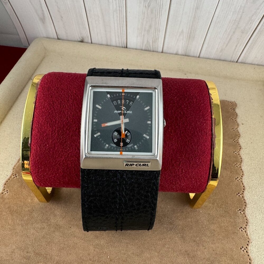 Vintage Men's Rip Curl Classic Glacier A2148 Classic Surf Watch Super cool